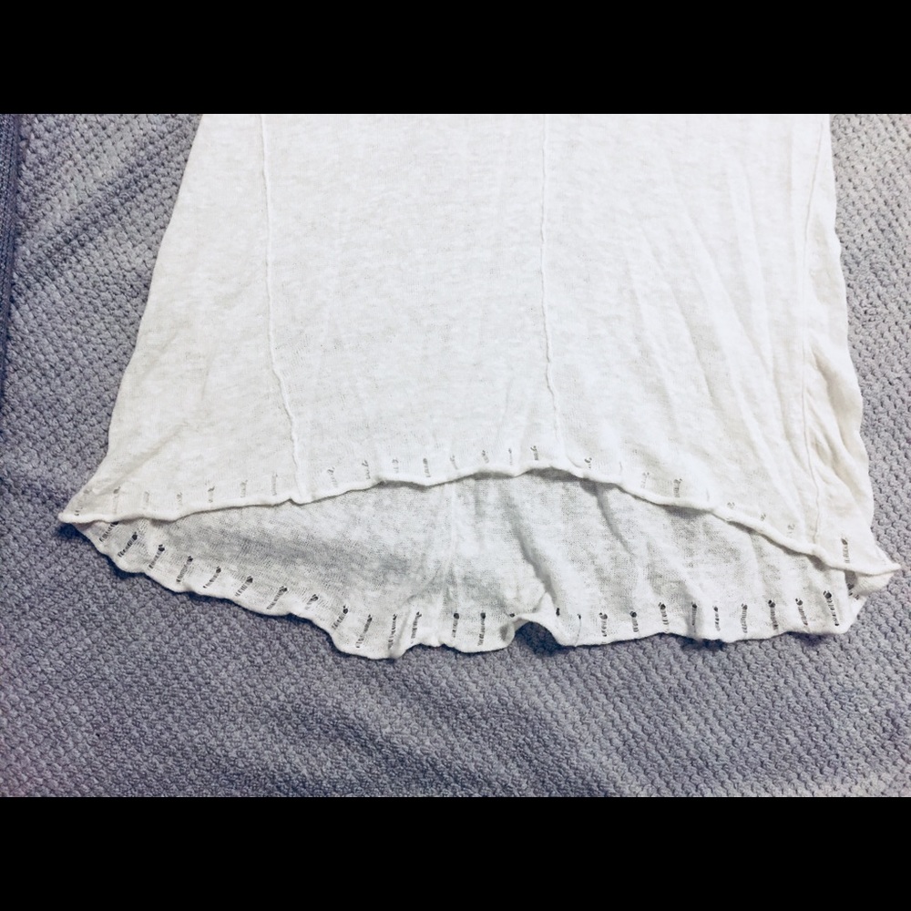 Ivory light weight sweater top. - Picture 4 of 8